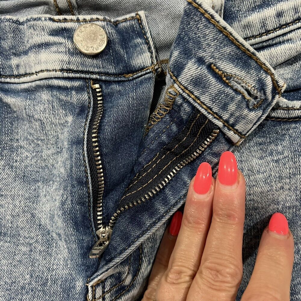 Free People Size 25 Great Heights Frayed Hem Skinny Jeans Distressed Low Rise - Picture 8 of 15